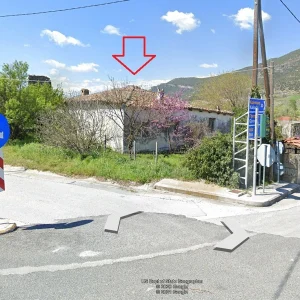 Οικόπεδο με Ισόγεια Κατοικία